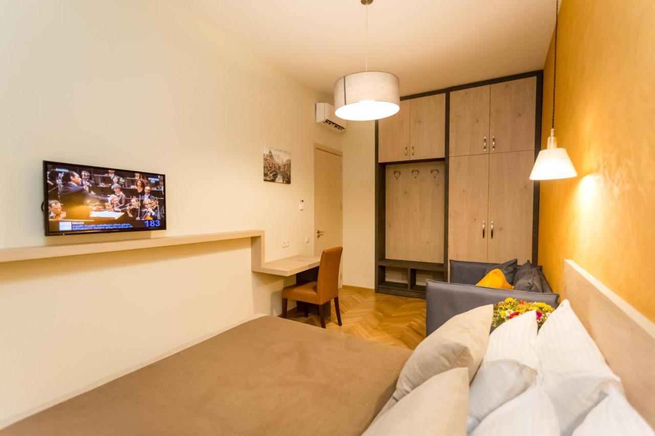 Luxury 3 Bedroom Apartment By Freedom Square City Center Tbilissi Extérieur photo