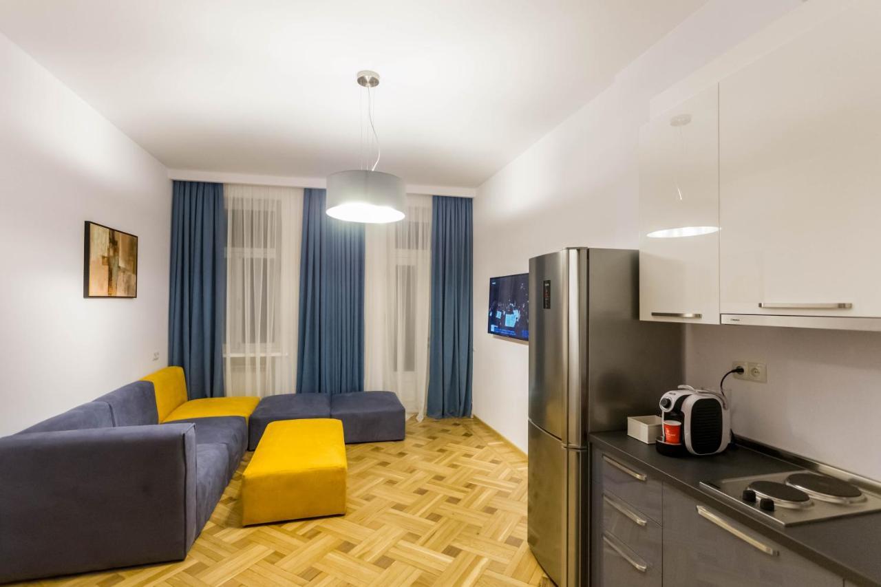 Luxury 3 Bedroom Apartment By Freedom Square City Center Tbilissi Extérieur photo